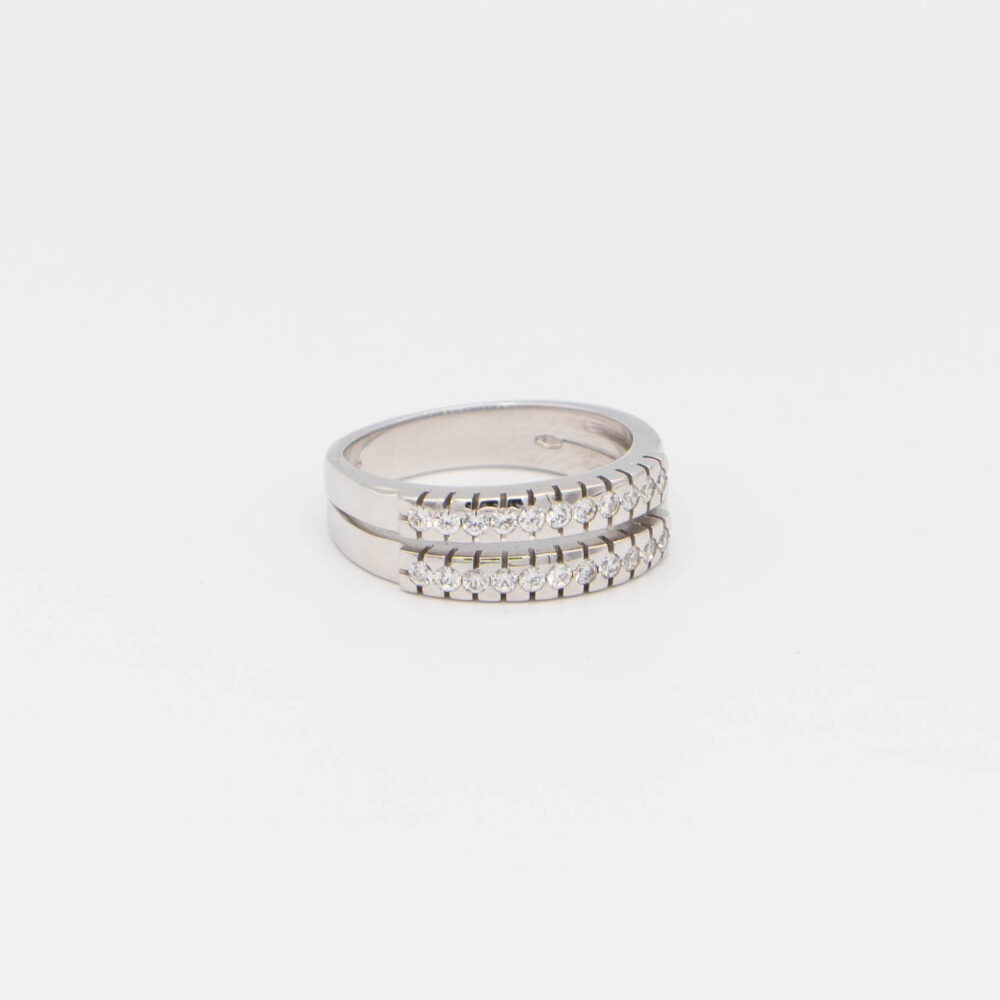 Anello Oro bianco e zirconi 31