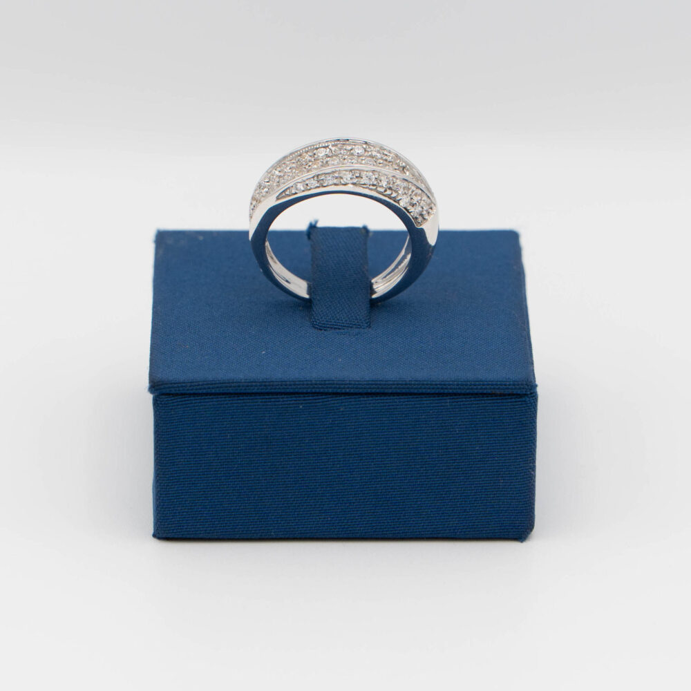 Anello Oro bianco e zirconi 32