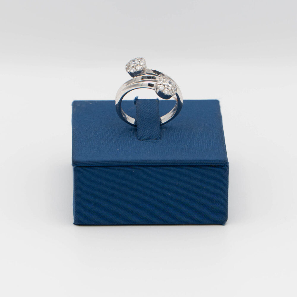 Anello Oro bianco e zirconi 33